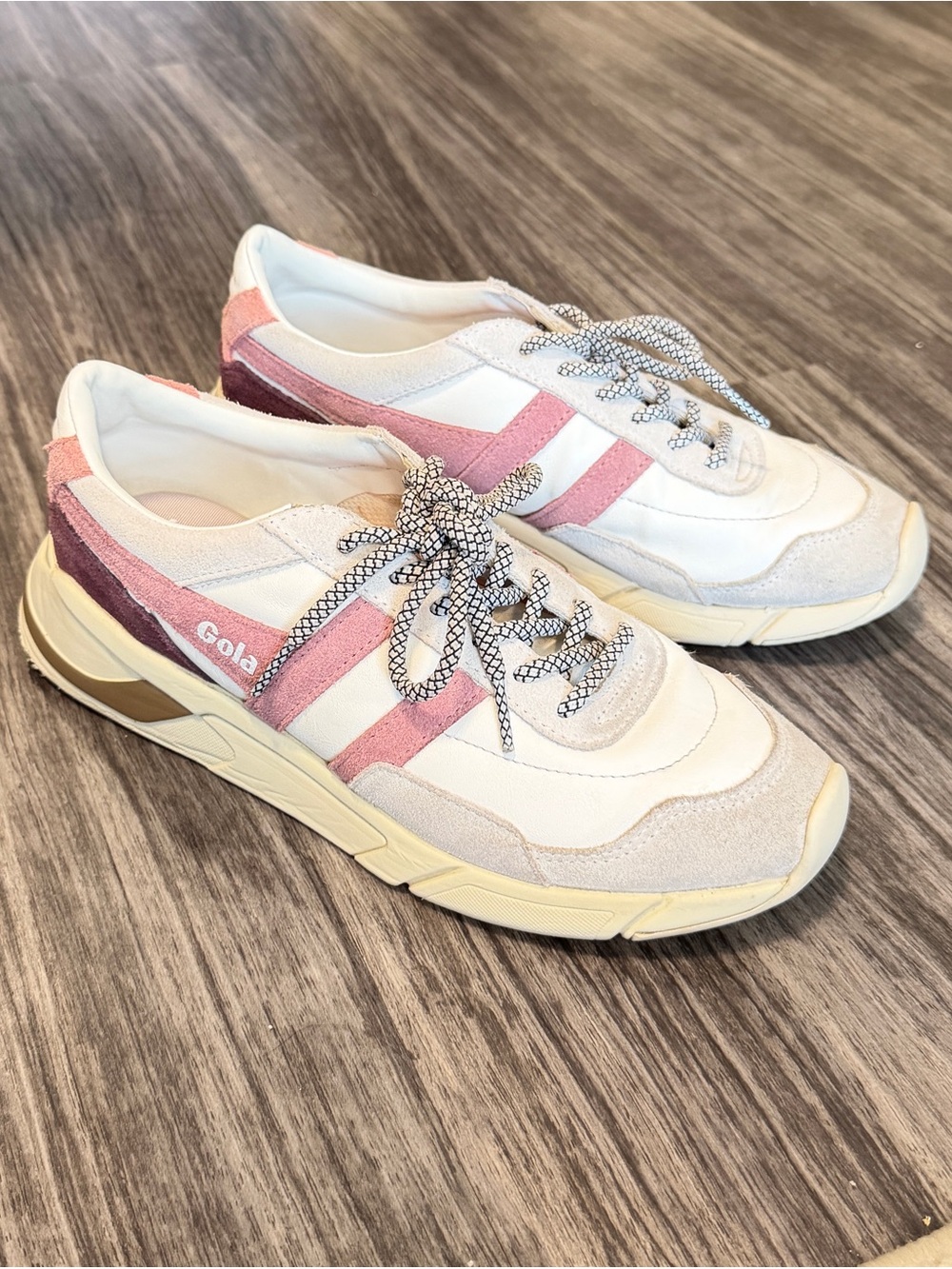 Gola Eclipse Pure White Pink Coquette Minimalist Suede Sneakers Women’s Sz US8